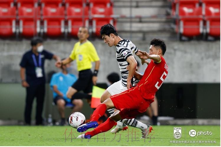 东亚杯首轮比赛中国女足告捷 男足选拔队不敌韩国队
